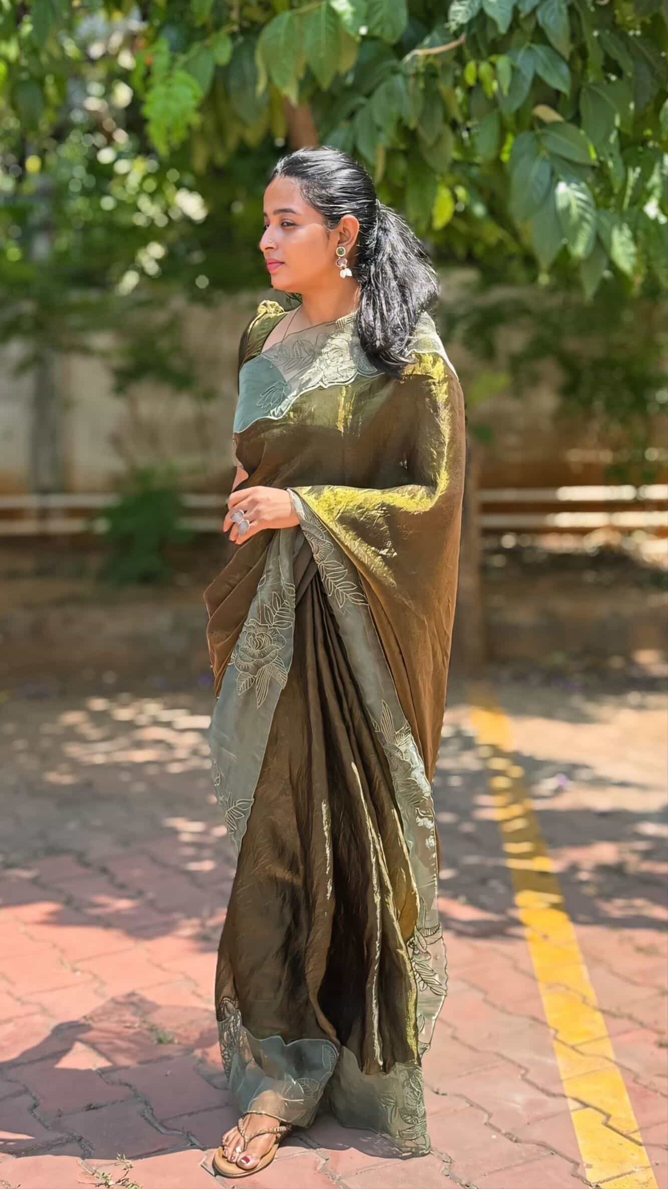 Victoria - Premium Appliqué Space silk