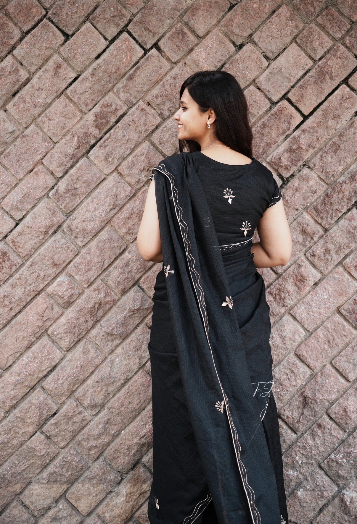 Tharika - Black Kota silk