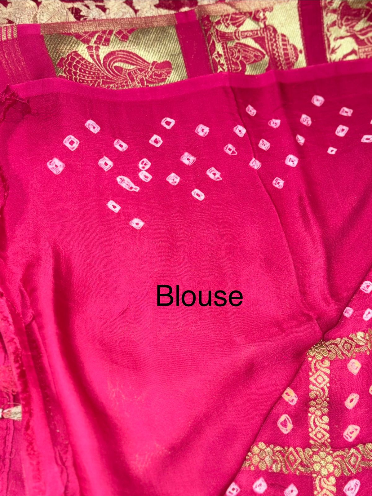 Zarika - Gaji silk in bandhej print