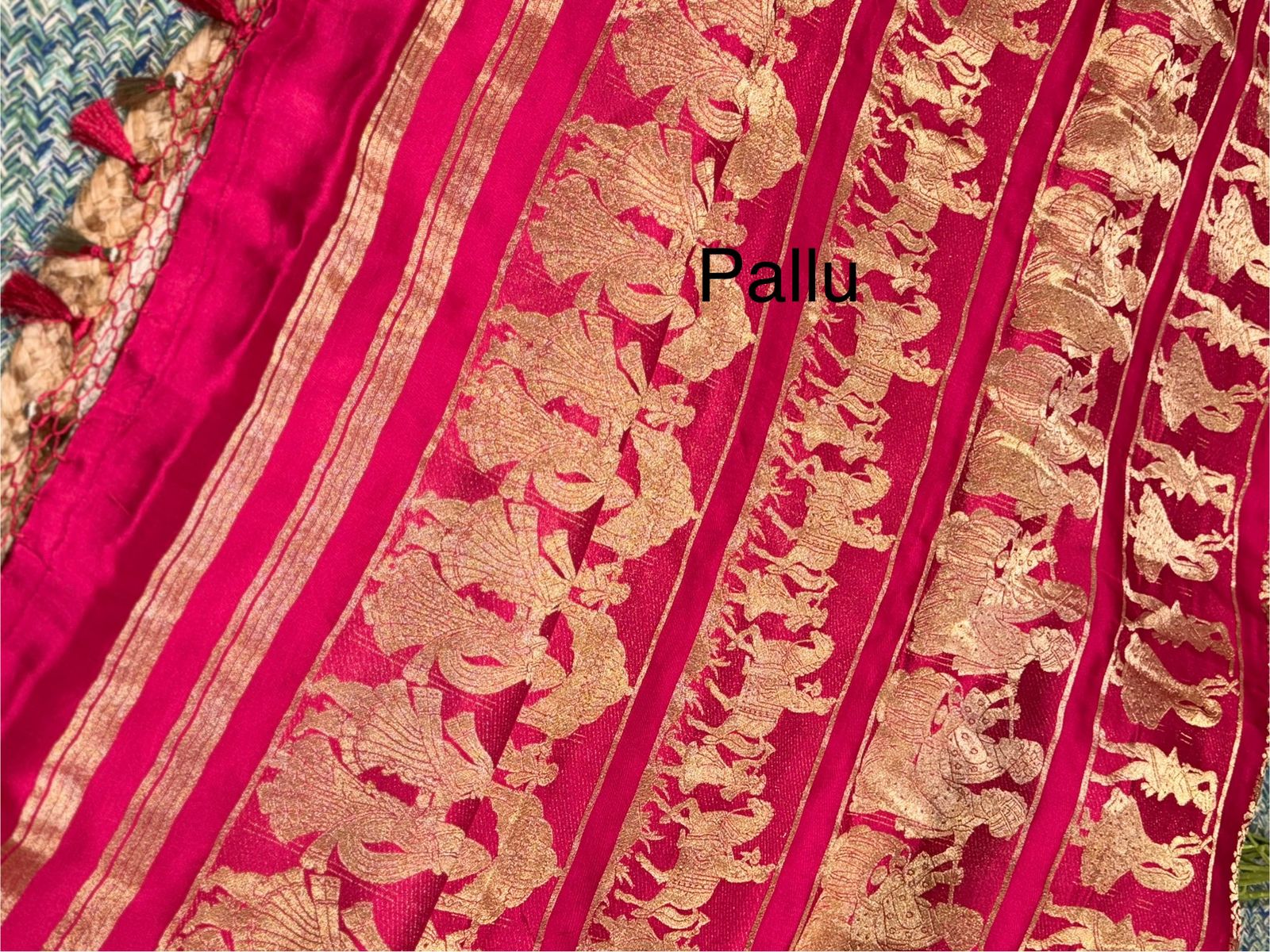 Zarika - Gaji silk in bandhej print